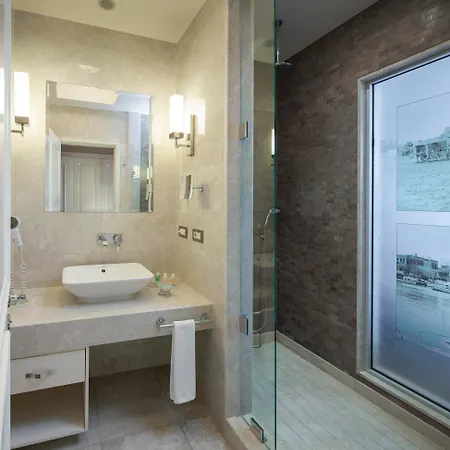 Titanic Business Kartal Hotel