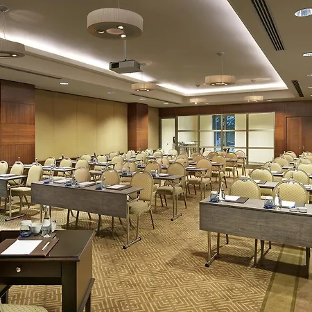 Otel Titanic Business Kartal