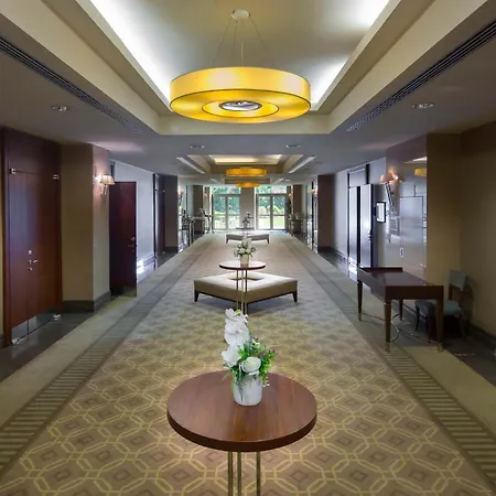 Hotel Titanic Business Kartal