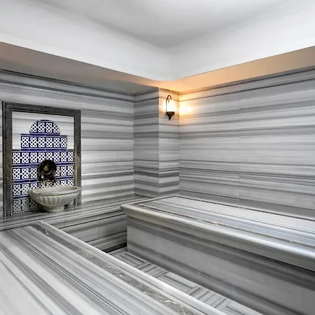 Ξενοδοχείο Titanic Business Kartal 5*