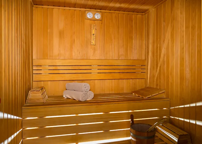 Titanic Business Kartal Стамбул