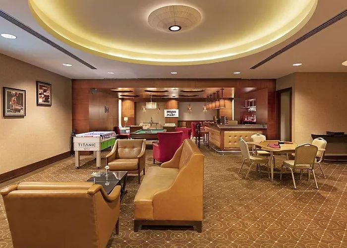 Отель Titanic Business Kartal 5*
