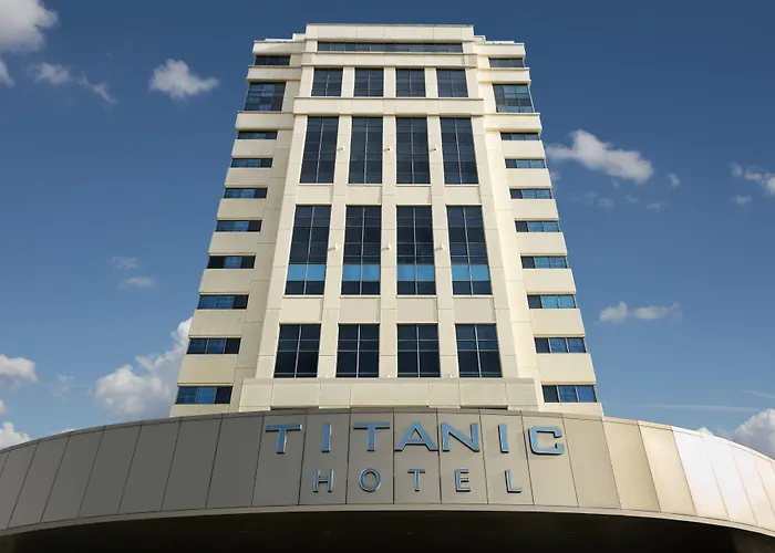 Отель Titanic Business Kartal 5*