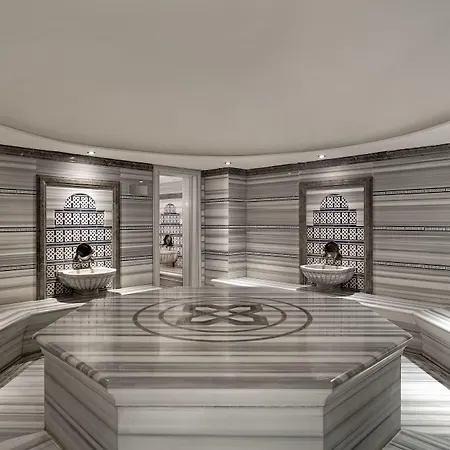 泰坦尼克卡尔塔尔商务酒店 酒店