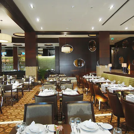 泰坦尼克卡尔塔尔商务酒店 酒店