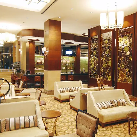 泰坦尼克卡尔塔尔商务酒店 酒店