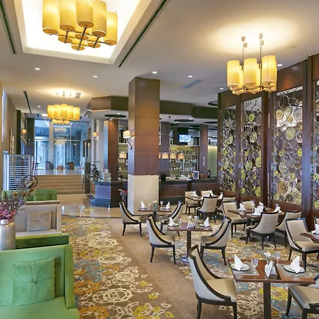 酒店 泰坦尼克卡尔塔尔商务酒店