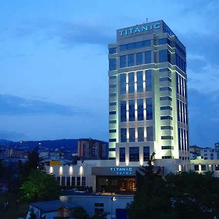 泰坦尼克卡尔塔尔商务酒店 酒店 5*