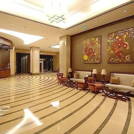 泰坦尼克卡尔塔尔商务酒店 酒店