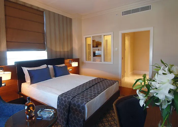 فندق تيتانيك بيزنس كارتل